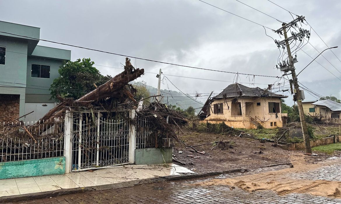 OAB Barro Preto - Tempestades e risco de inundações voltam ao Rio Grande do Sul
