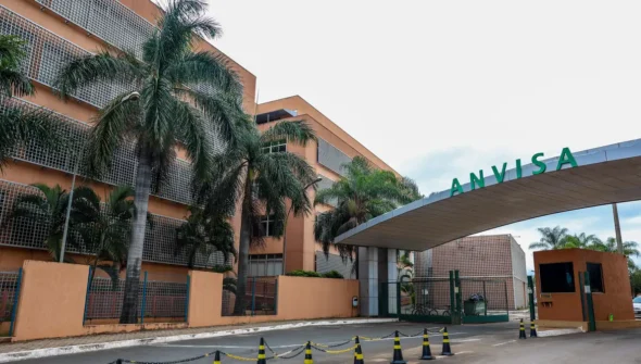 Anvisa proíbe fabricação e venda de 12 produtos de limpeza