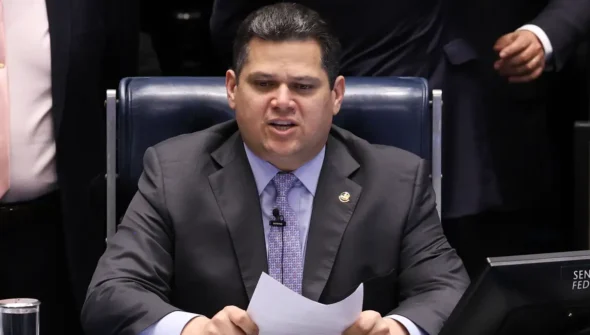 Governo pede a Alcolumbre que instale comissão sobre MP das Blusinhas