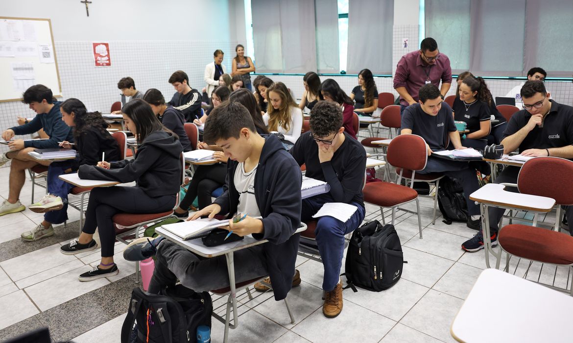 OAB Barro Preto - Alunos do Prouni podem solicitar bolsa permanência de R$ 700 por mês