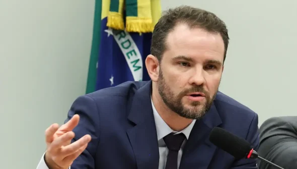 Durigan diz que aumento da dívida decorre dos juros, não dos gastos