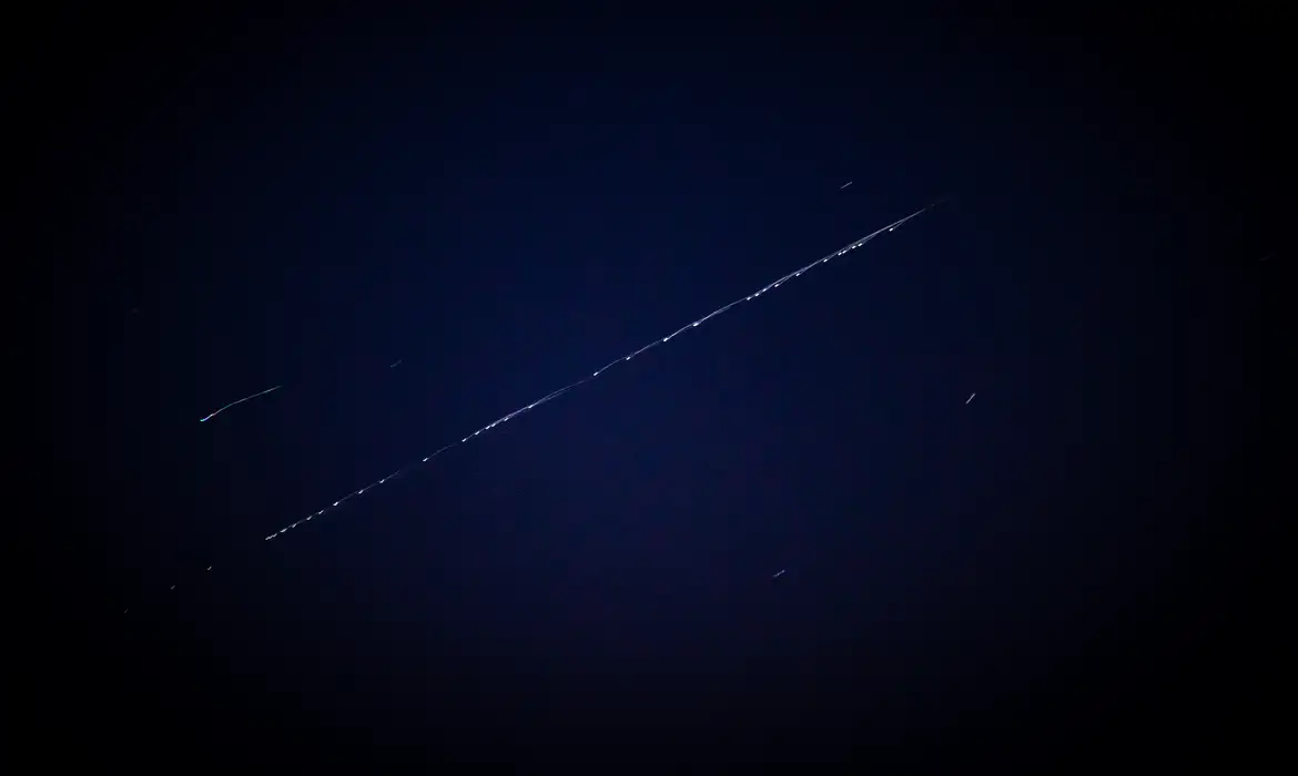 OAB Barro Preto - Proliferação de satélites põe em risco observações astronômicas