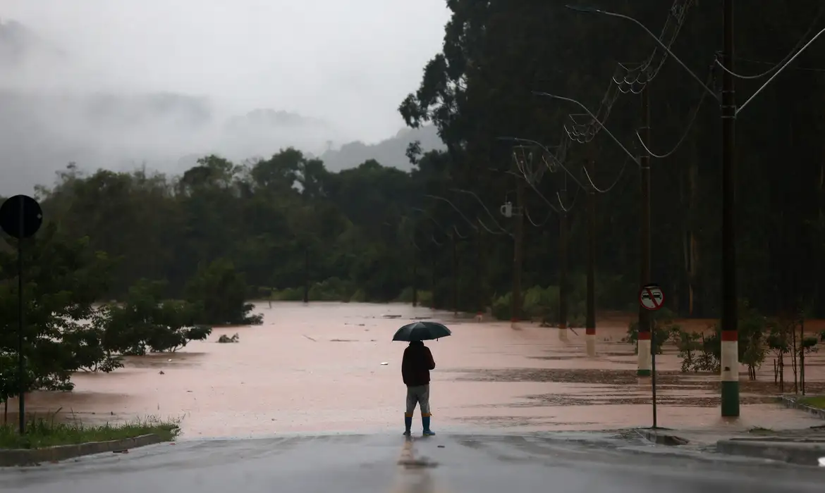 OAB Barro Preto - Ciclone extratropical favorece tempestade no Rio Grande do Sul