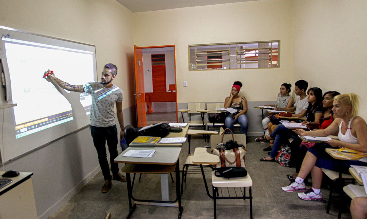 OAB Barro Preto - Pé-de-Meia: nascidos em maio e junho recebem parcela nesta quarta