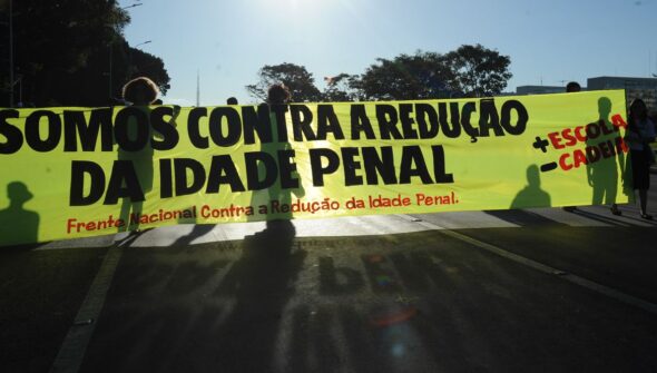 Pediatras se manifestam contrários à redução da maioridade penal