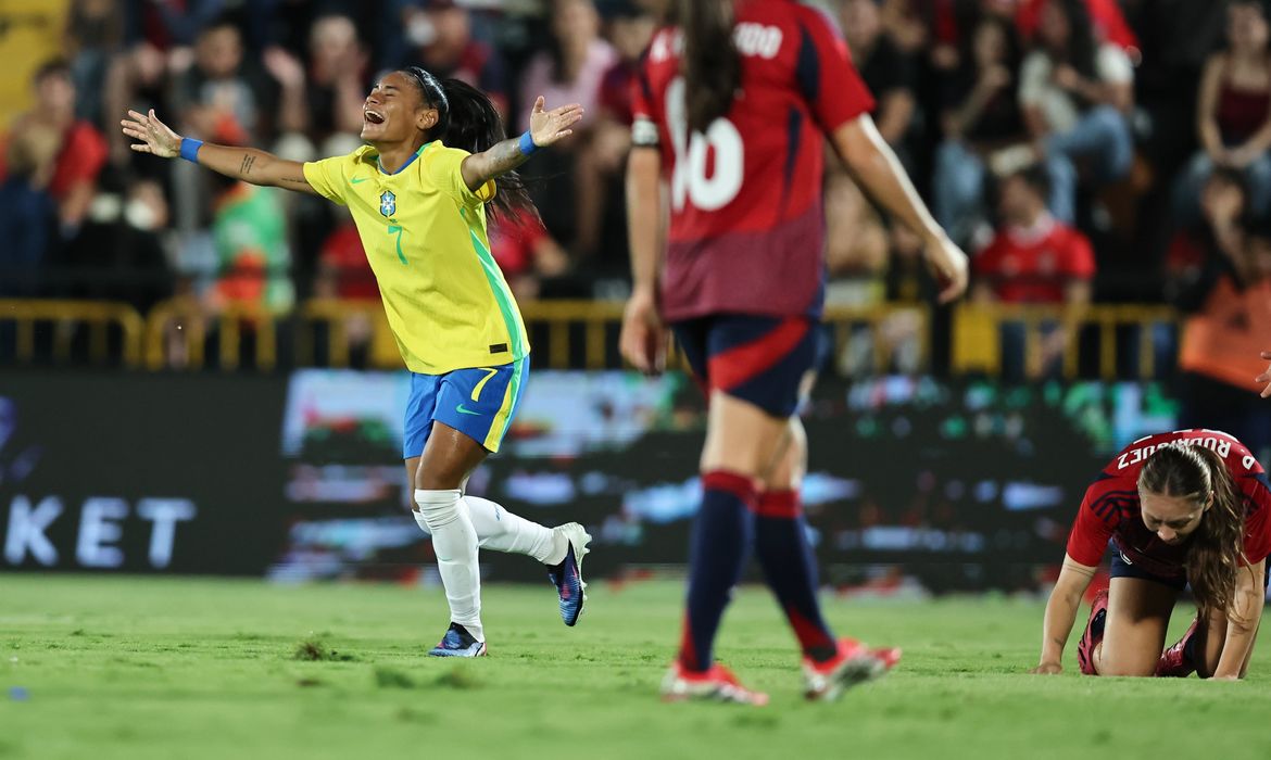OAB Barro Preto - Câmara aprova lei com medidas para promover futebol feminino no país