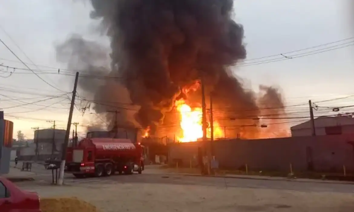 OAB Barro Preto - Prefeitura interdita entorno de fábrica atingida por incêndio em SP