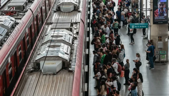 SP: greve na CPTM paralisa parcialmente três linhas de trens