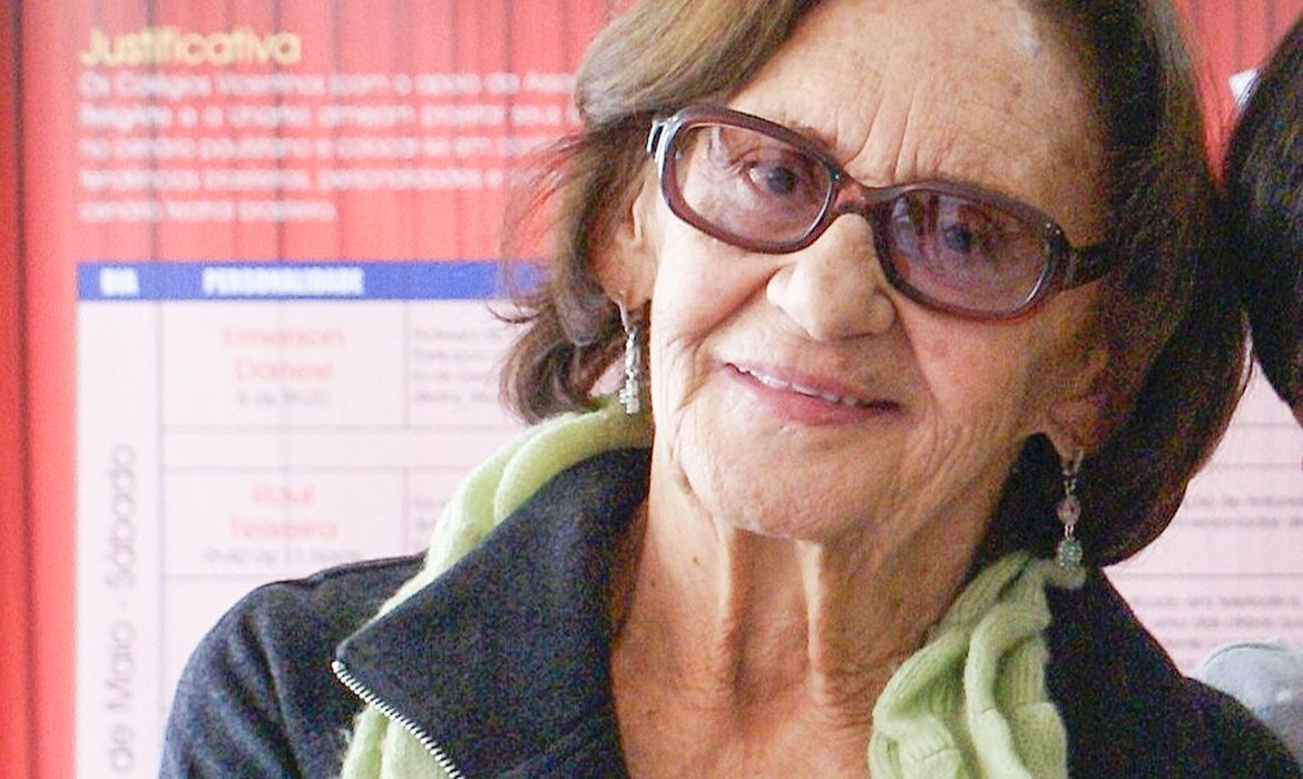 OAB Barro Preto - Nas redes sociais, amigos e fãs homenageiam Laura Cardoso