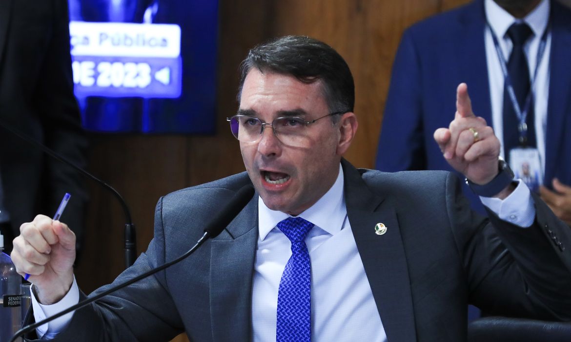 OAB Barro Preto - Missão pede investigação sobre filiação falsa de Flávio ao partido