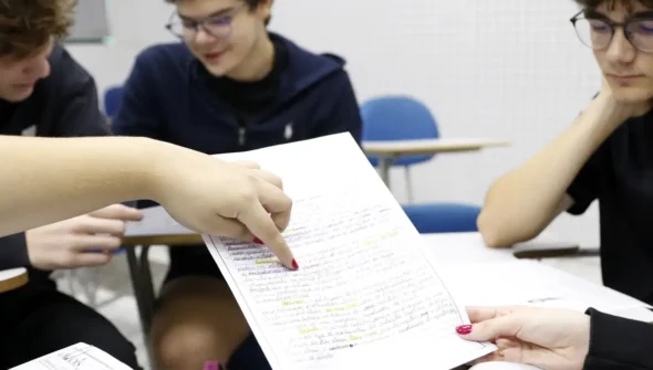 Encceja 2026: alunos já podem consultar cartilha de redação
