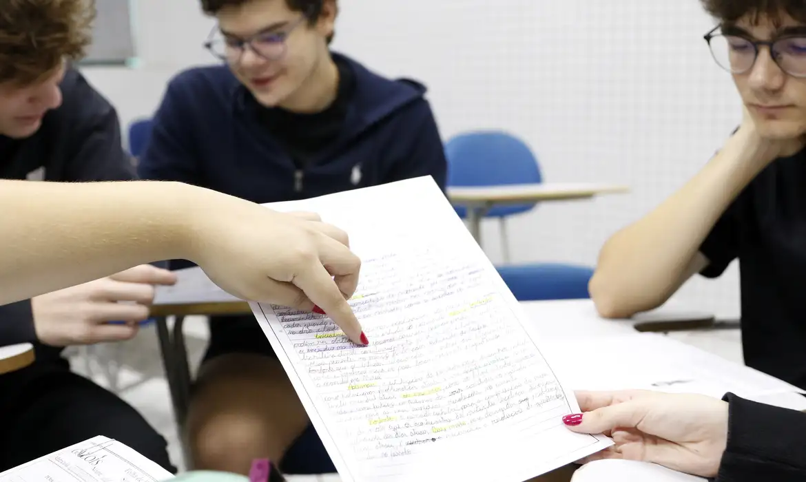 OAB Barro Preto - Encceja 2026: alunos já podem consultar cartilha de redação