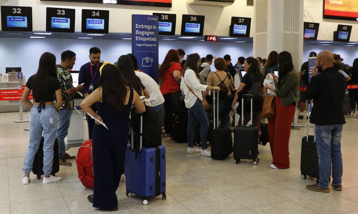 OAB Barro Preto - Santos Dumont opera normalmente, após 13 voos cancelados nesta sexta