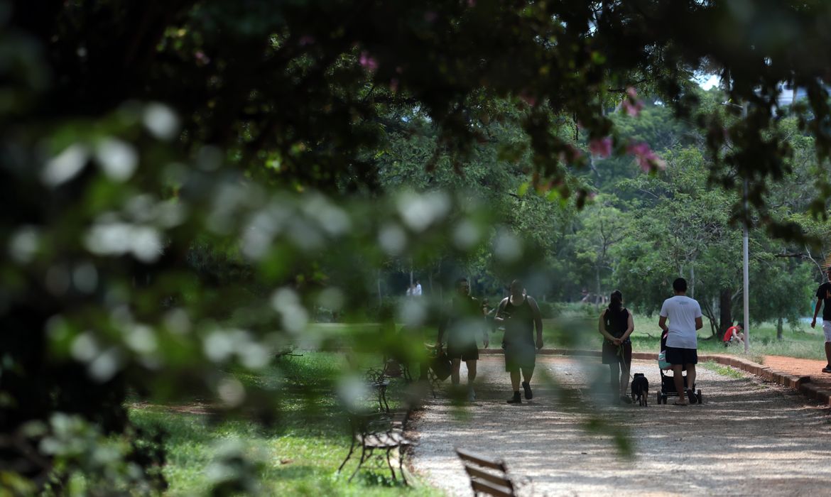 OAB Barro Preto - Frio perde intensidade no Sul e seca persiste no centro do país
