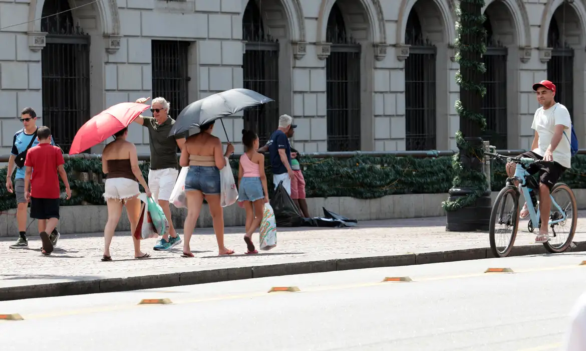 OAB Barro Preto - Onda de calor eleva temperaturas em grande parte do país