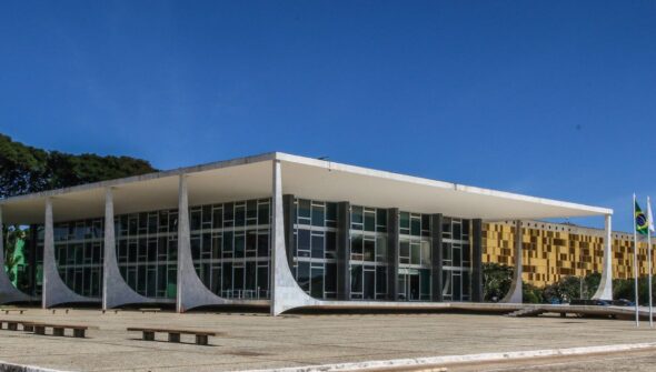 Dino aciona PF após TCU apontar R$ 55,4 milhões em emendas suspeitas
