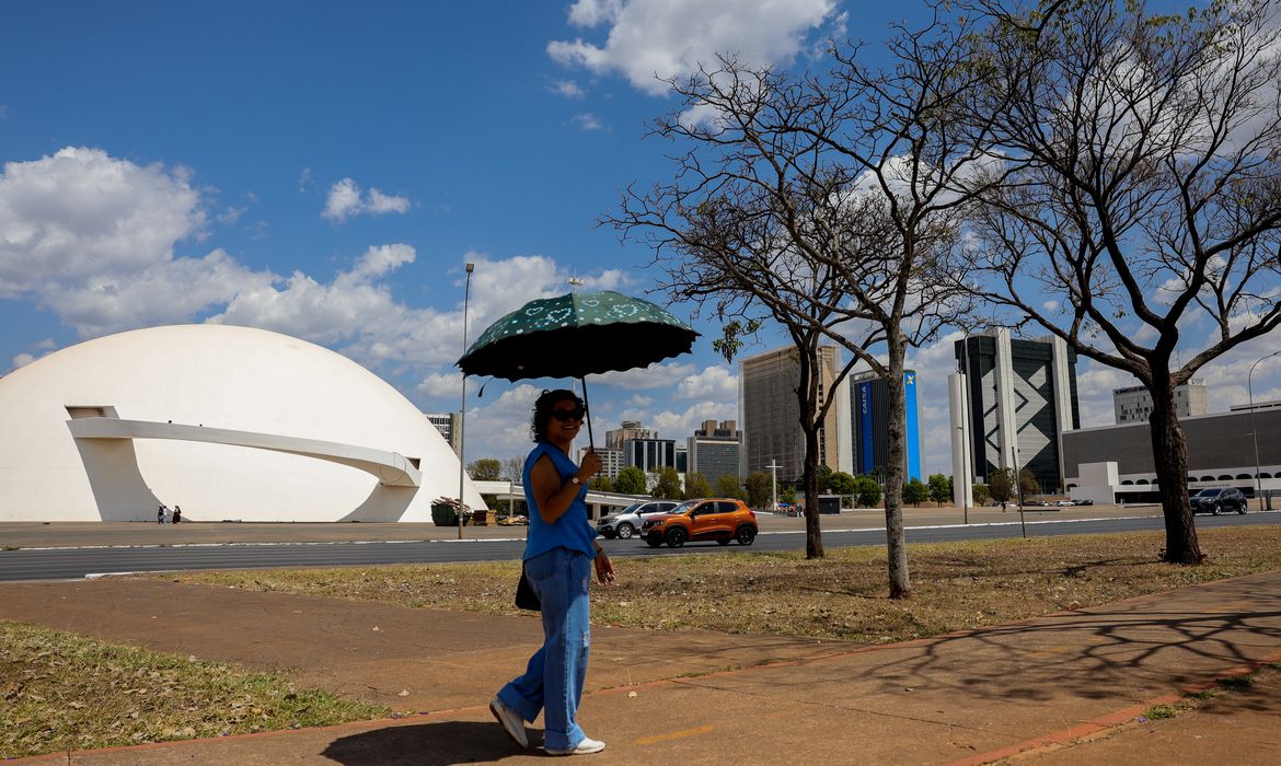 OAB Barro Preto - Região Sul tem risco de temporal e granizo; outras regiões têm calor