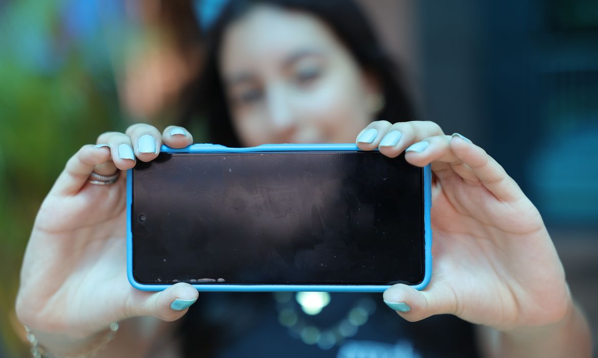 OAB Barro Preto - Estudo mostra jovens conscientes de que internet precisa melhorar