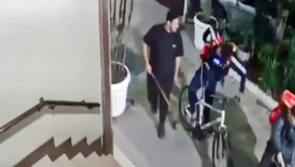 Justiça mantém prisão de entregadores envolvidos na morte de ciclista