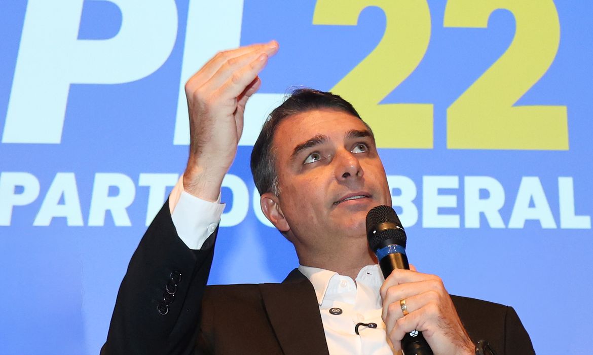 OAB Barro Preto - Filho mais velho de Bolsonaro, Flávio disputa a Presidência pelo PL