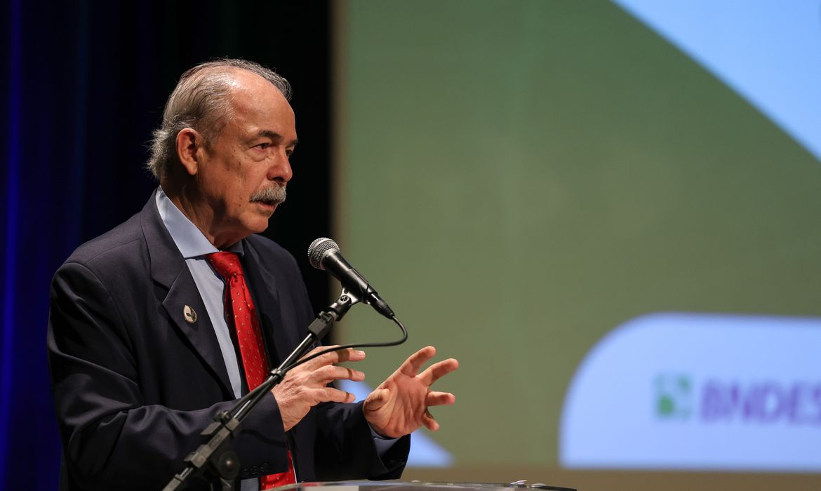 OAB Barro Preto - BNDES tem lucro recorde de R$ 9,2 bi no primeiro semestre