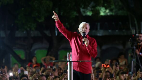 Lula propõe criar Ministério da Segurança e aumento real do mínimo