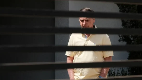 STF: defesa de Bolsonaro pede suspensão do cumprimento da pena