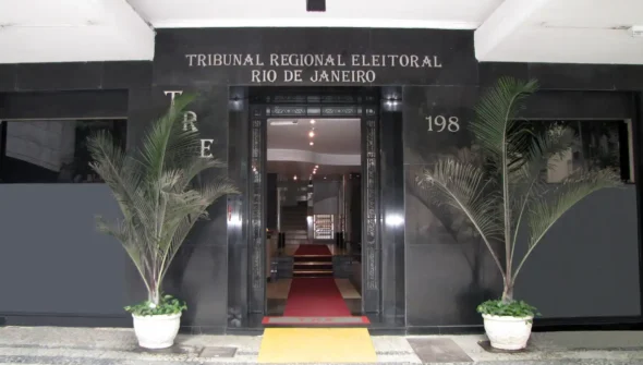 TRE-RJ cassa registro da candidatura do deputado estadual Val Ceasa