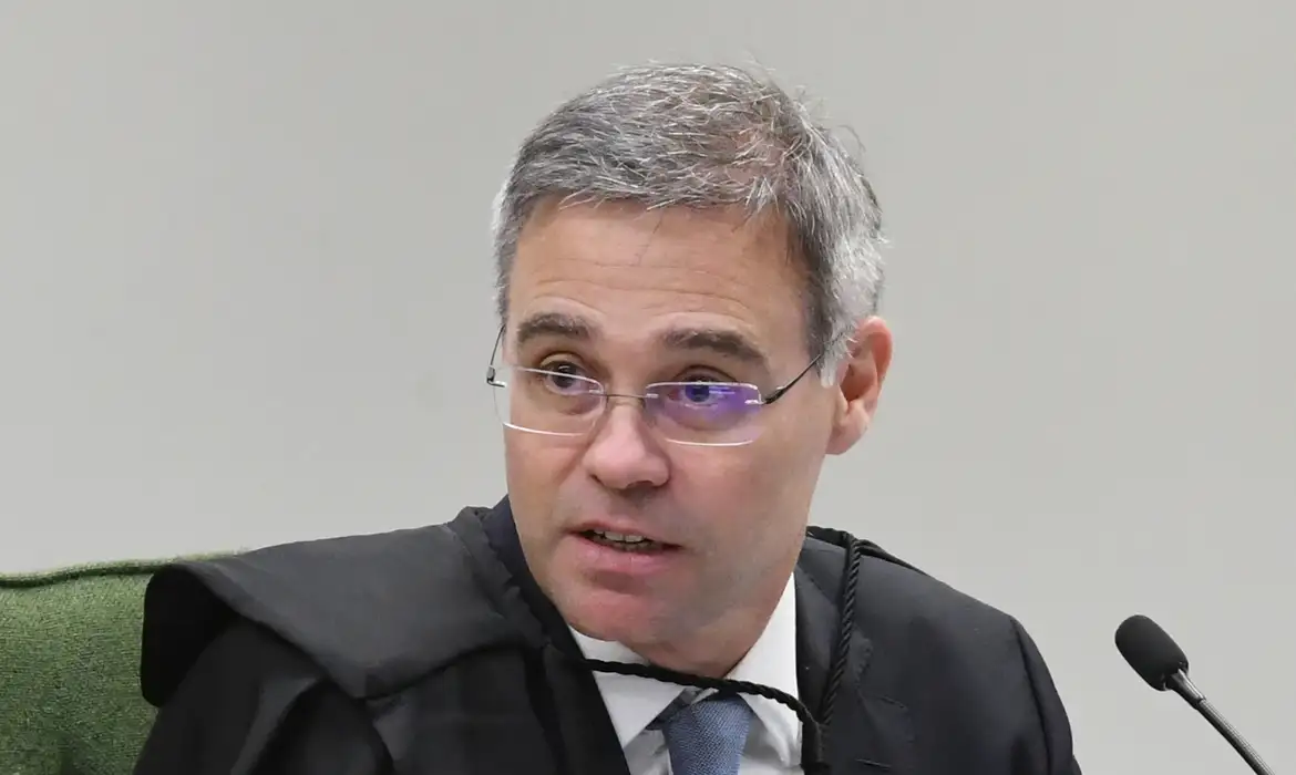 OAB Barro Preto - Mendonça vota para manter decisão de retirar posts de Nossa Senhora