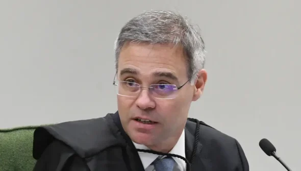 Mendonça usou pedido do partido Novo para afastar diretor-geral da PF