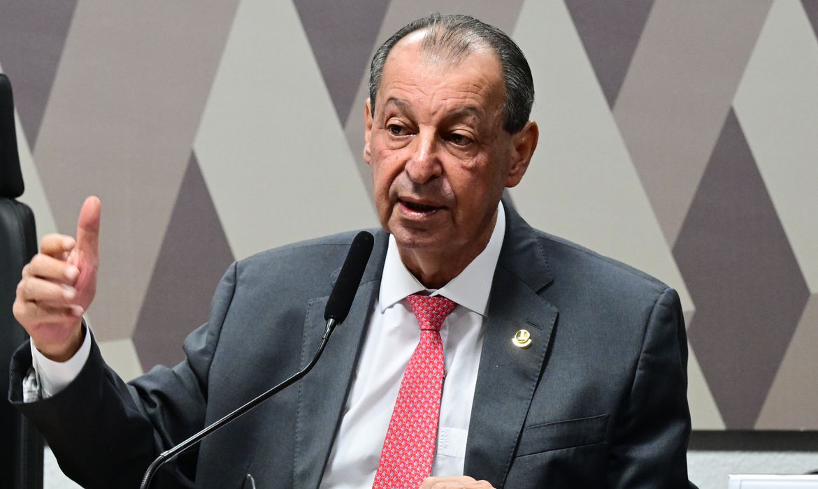 OAB Barro Preto - Relator da CCJ rejeita emendas da oposição que buscavam manter 6×1