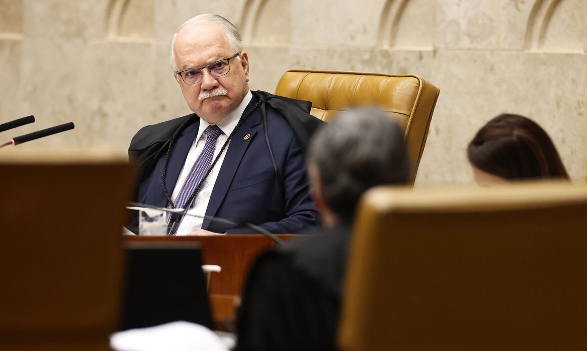 OAB Barro Preto - Fachin desmarca julgamento sobre atuação de Mendonça no caso Master