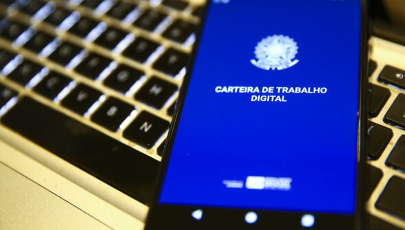 Taxa de desemprego cai para 5,3%, a menor para o trimestre até agosto