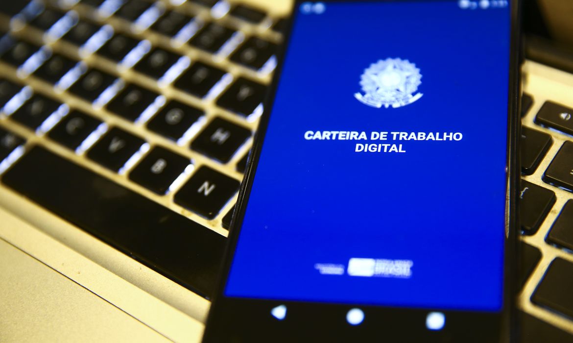 OAB Barro Preto - Taxa de desemprego cai para 5,3%, a menor para o trimestre até agosto