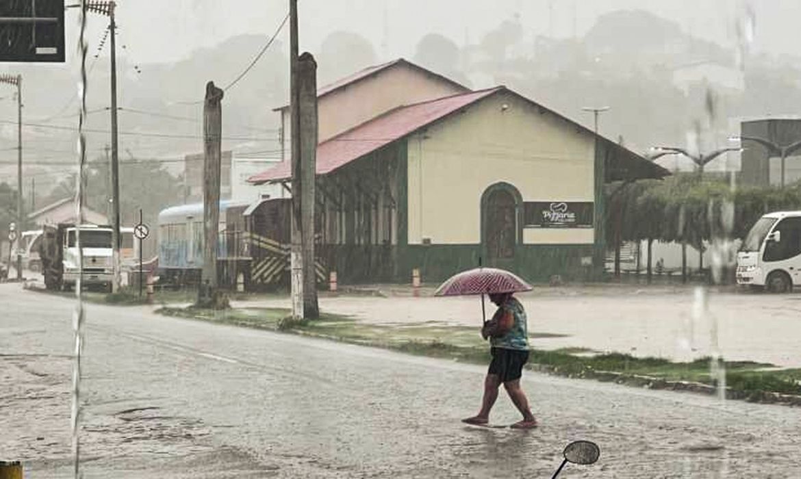 OAB Barro Preto - Chuvas avançam pelo Norte e Nordeste do país nesta quinta-feira