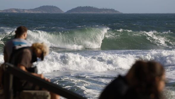 Rio terá dia de chuva, com temperatura em declínio e mar de ressaca