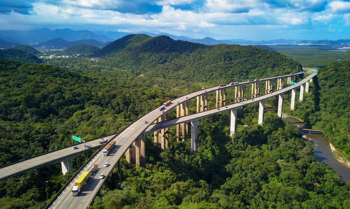 OAB Barro Preto - Brasil deve dobrar investimentos para zerar déficit em infraestrutura
