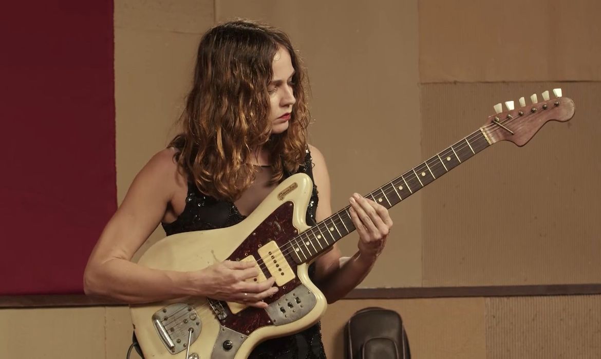 OAB Barro Preto - Gabi Terra é destaque do reality Duelo de Guitarras na TV Brasil