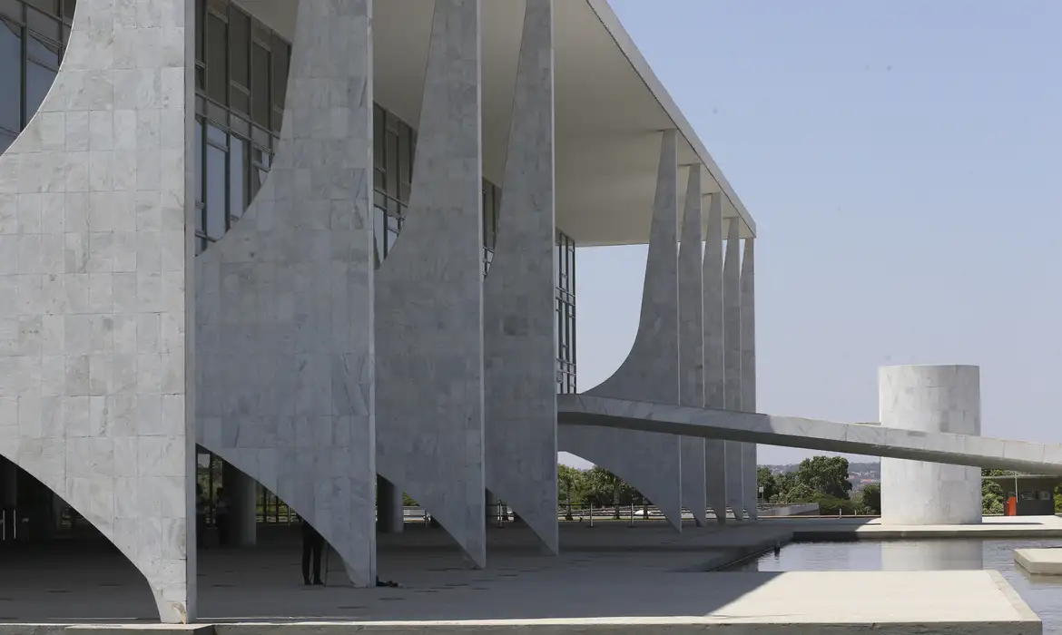 OAB Barro Preto - Isenção da “taxa das blusinhas” em compras até US$ 50 é sancionada