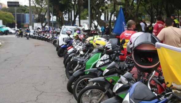 Apenas 1 em cada 5 motociclistas de app tem cobertura previdenciária