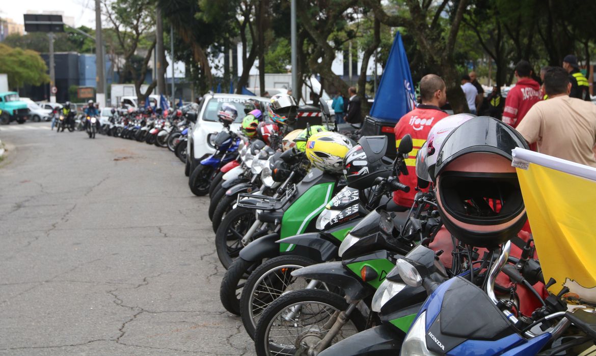 OAB Barro Preto - Apenas 1 em cada 5 motociclistas de app tem cobertura previdenciária