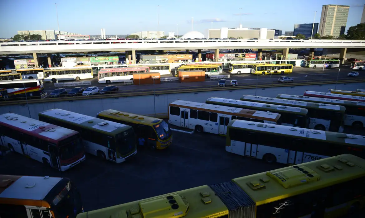 OAB Barro Preto - Nunes Marques cobra TREs por transporte público gratuito nas eleições