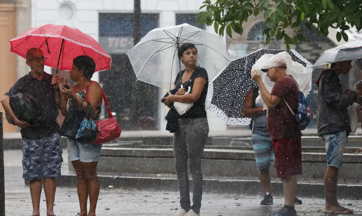 OAB Barro Preto - Inmet alerta para tempestades no Sudeste e Sul do país