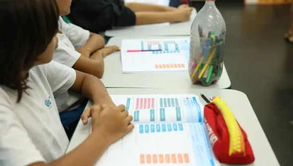 Programa de bolsas vai incentivar formação para a educação básica