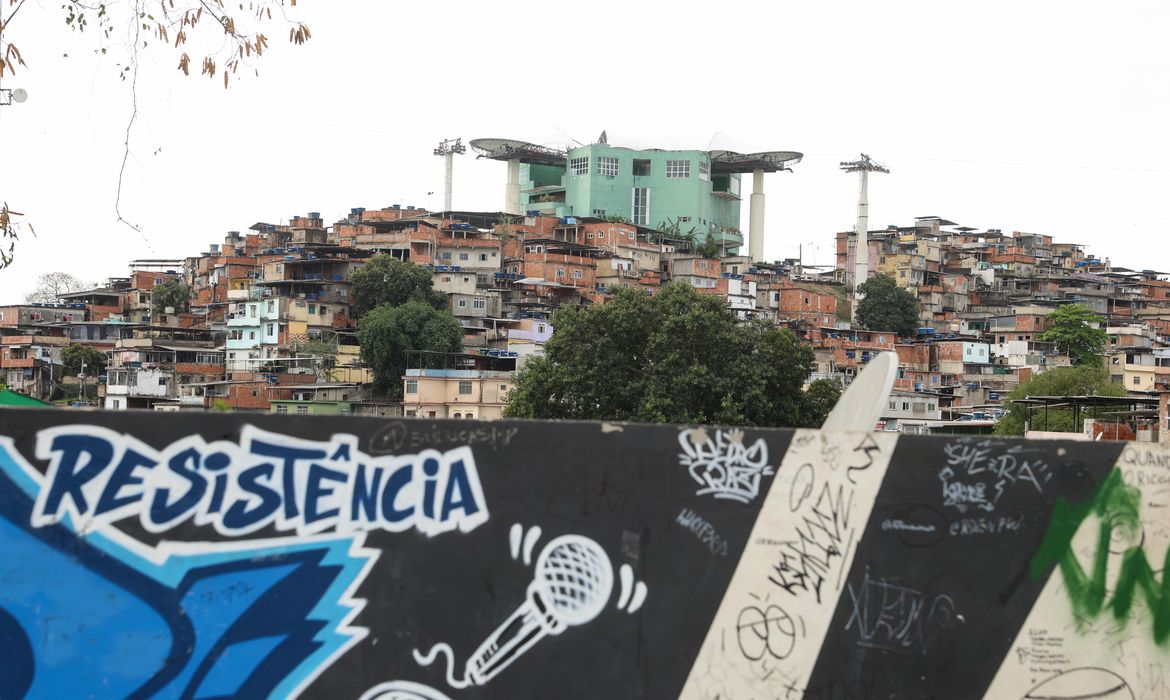 OAB Barro Preto - Educação é prioridade para moradores de favelas do Rio nas eleições
