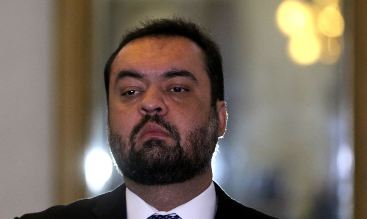 OAB Barro Preto - PF afirma que Castro recebeu adega, mansão e caviar para ajudar Refit