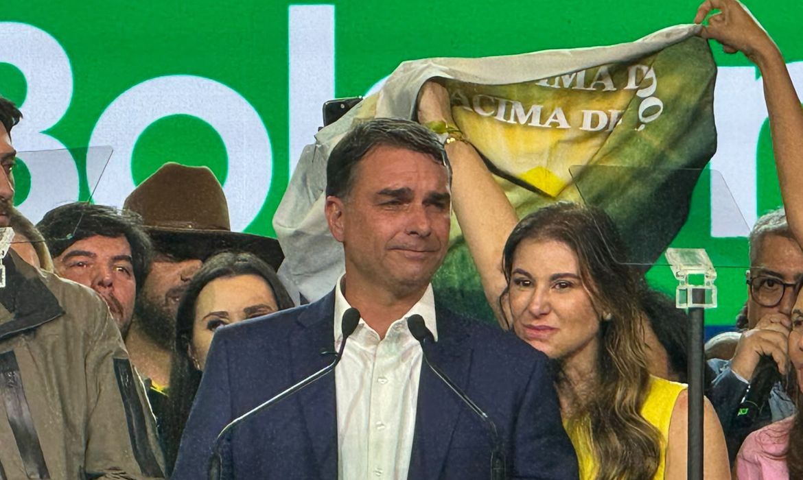OAB Barro Preto - Flávio usou jatinho ligado a Vorcaro em viagem em 2025, diz revista