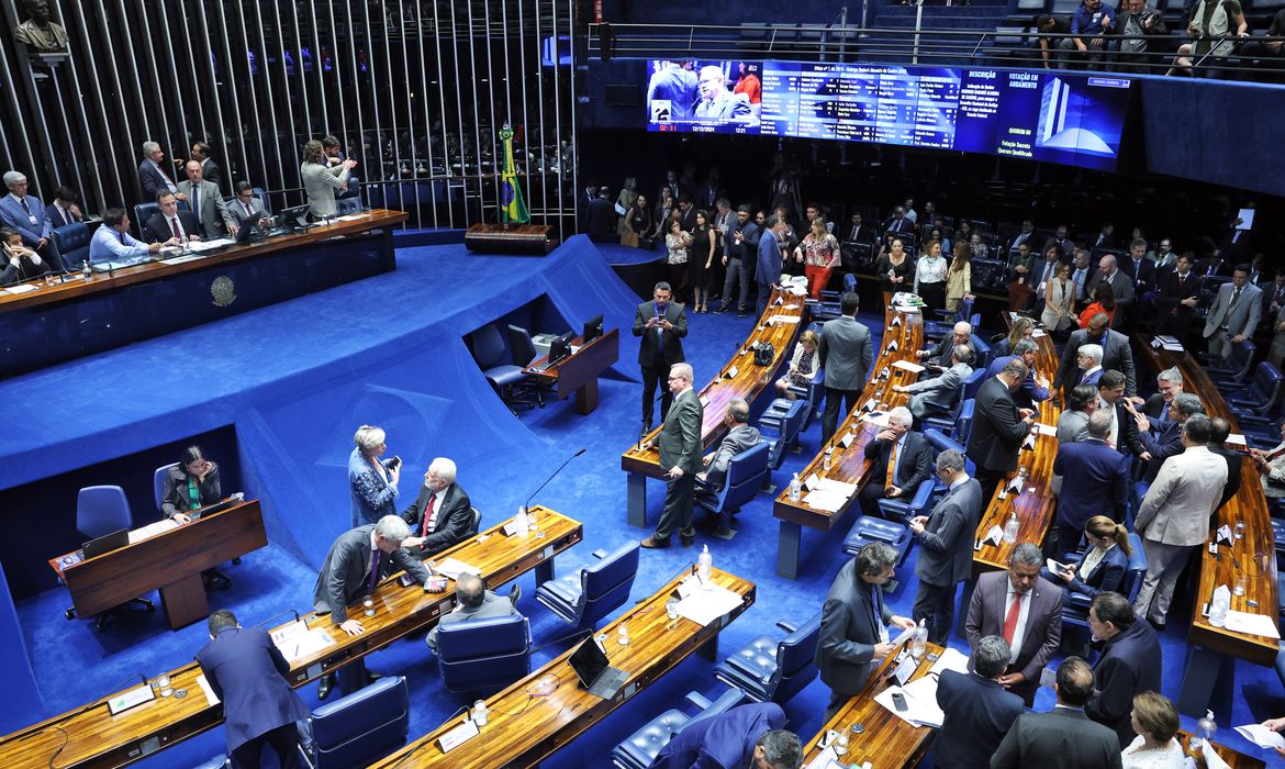 OAB Barro Preto - PL elege 19 senadores e soma 28; MDB conquista sete vagas e PT, seis