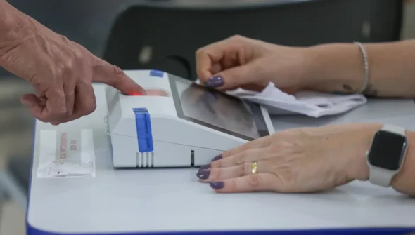 Plebiscito: eleitores de 6 cidades decidem transferência de distritos