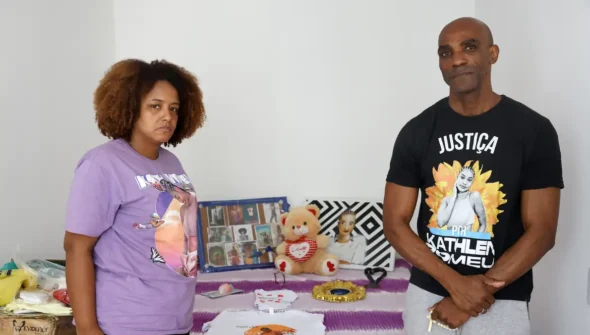 Mãe de Kathlen Romeu cobra apoio da sociedade no Tribunal do Júri